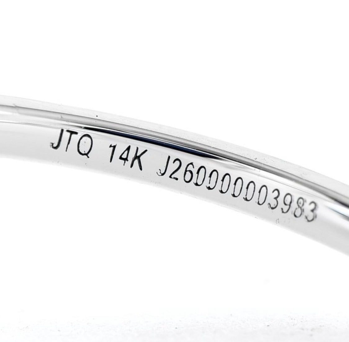 Bague en or blanc 14 carats sertie d'un diamant taille émeraude de 10,03 carats, certifiée HRD.